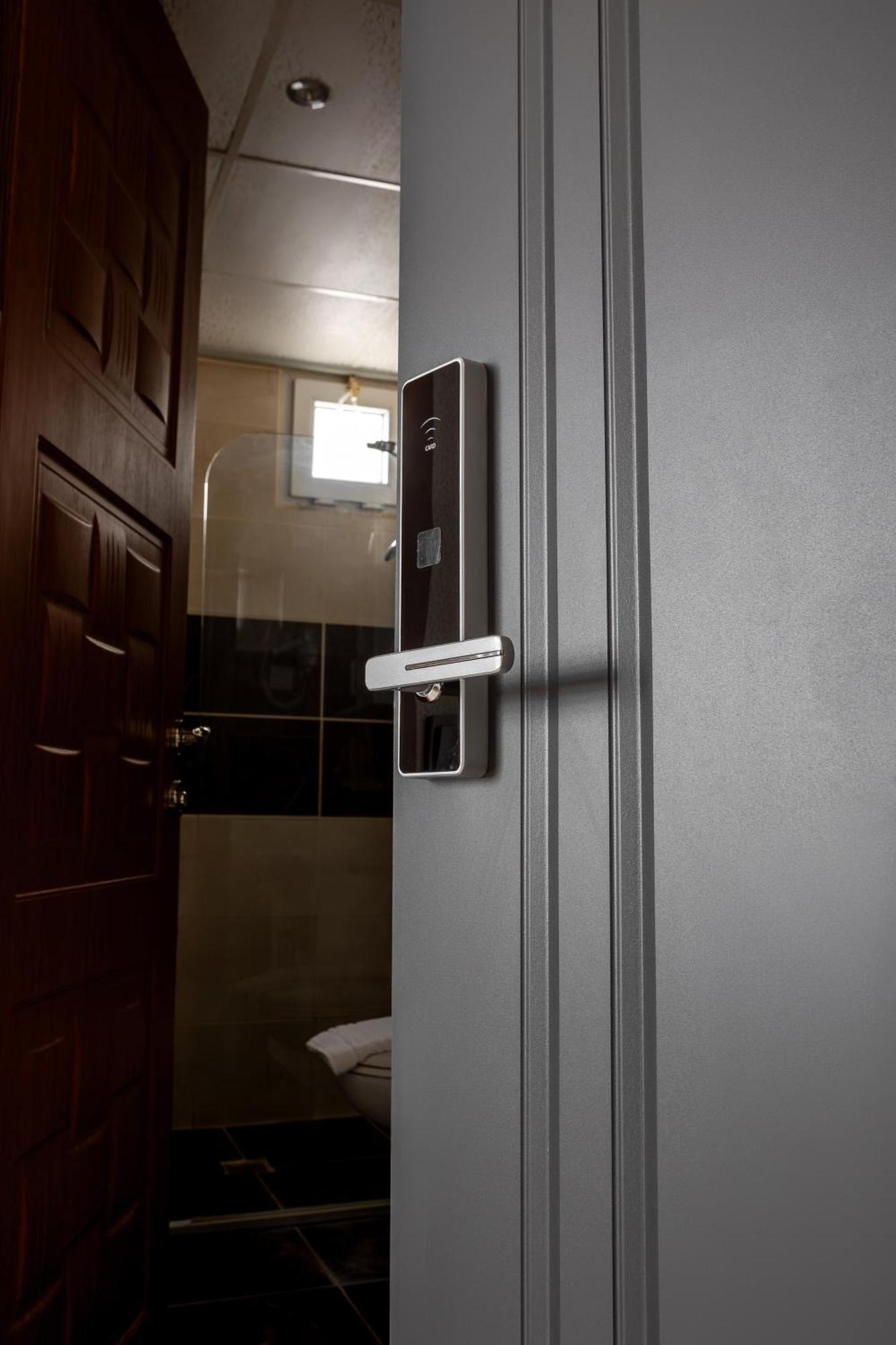 Antalya Konyaalti Guenduez Otel エクステリア 写真